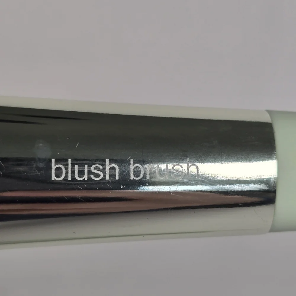 NWOT Set Of 4 Sonia Kashuk and Japonesque Makeup Brush Set